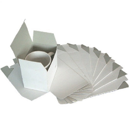 Cutie alba pentru cani