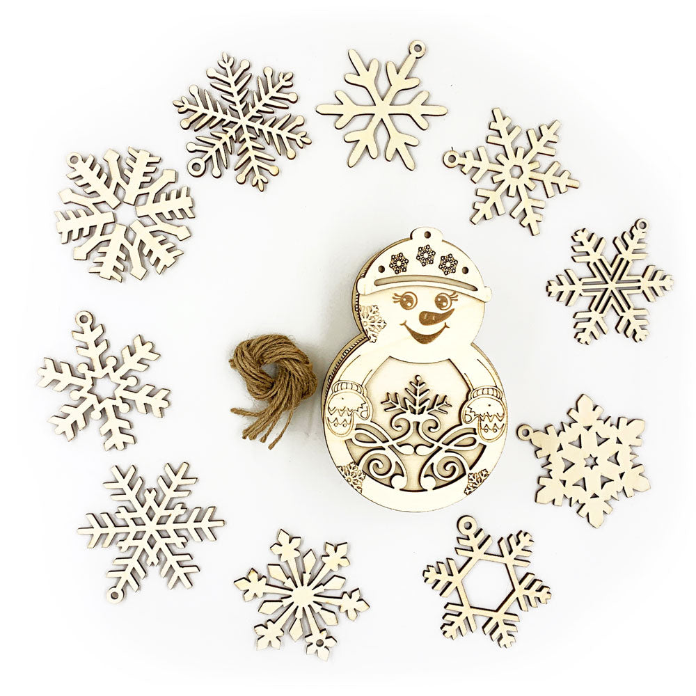 Cutie cu 10 ornamente de brad - lemn