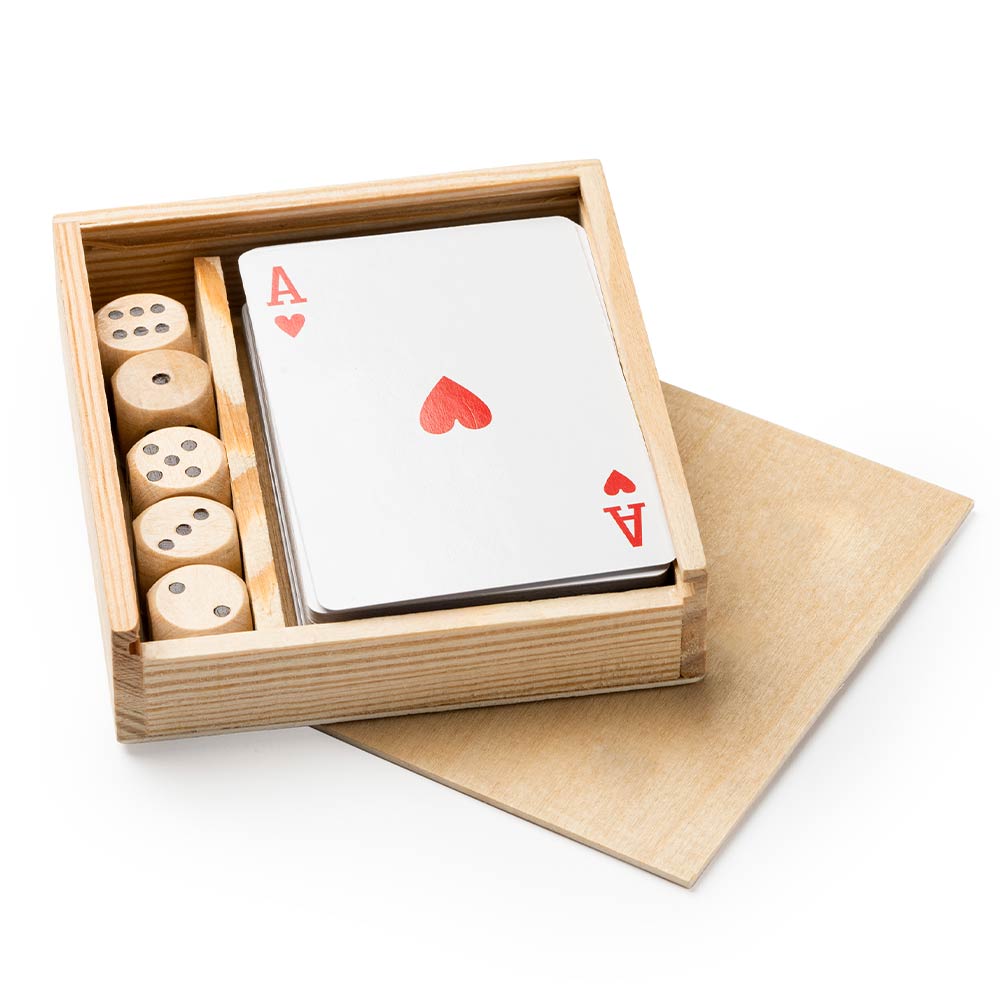 Set carti de joc si zaruri din lemn gravabil