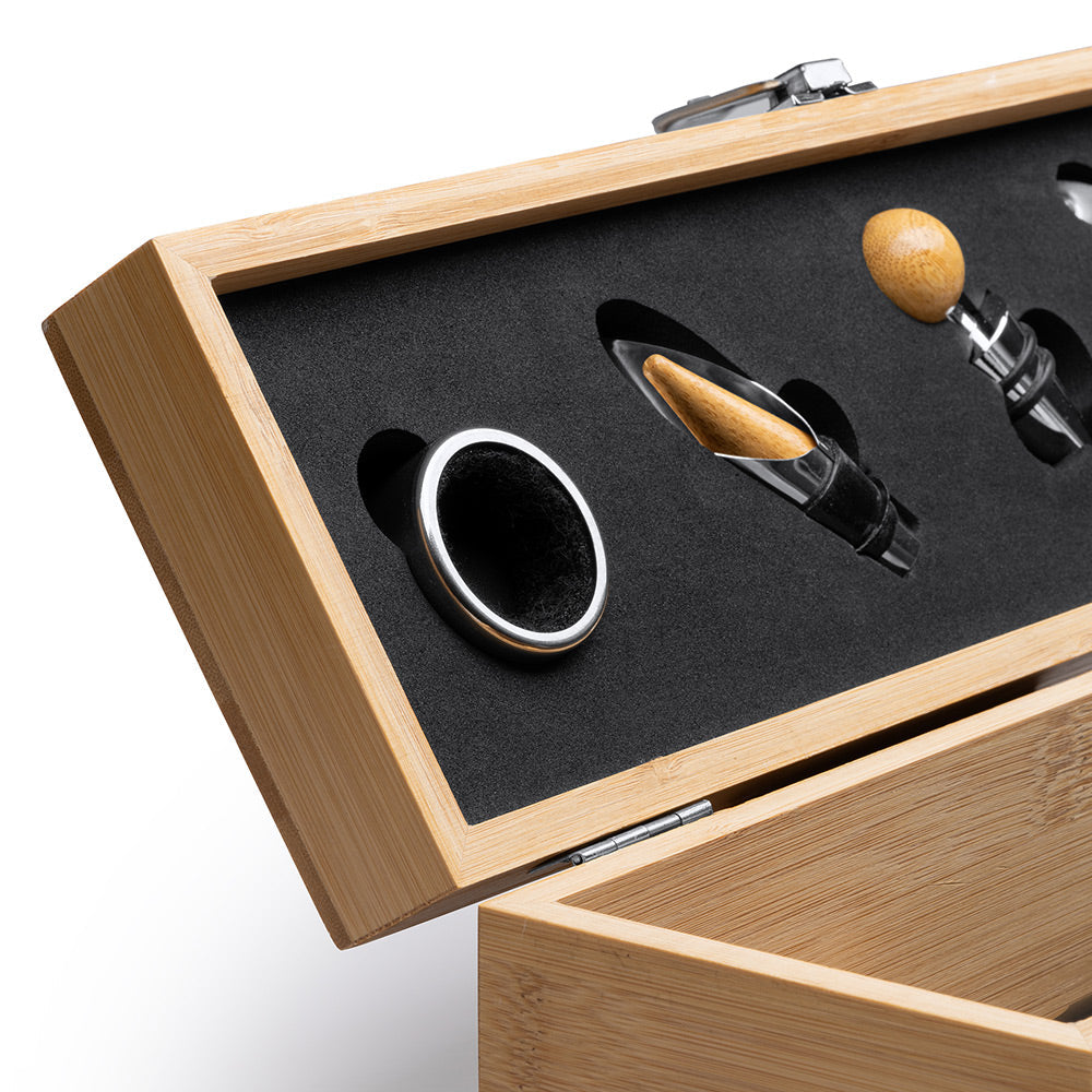 Cutie din lemn pentru sticla de vin cu accesorii