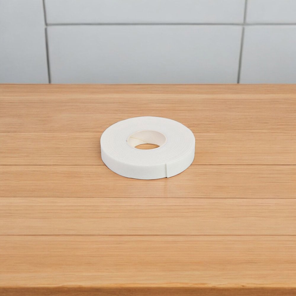 Bandă dublu adezivă buretată - alb - 1.8cm x 3m - CraftUp