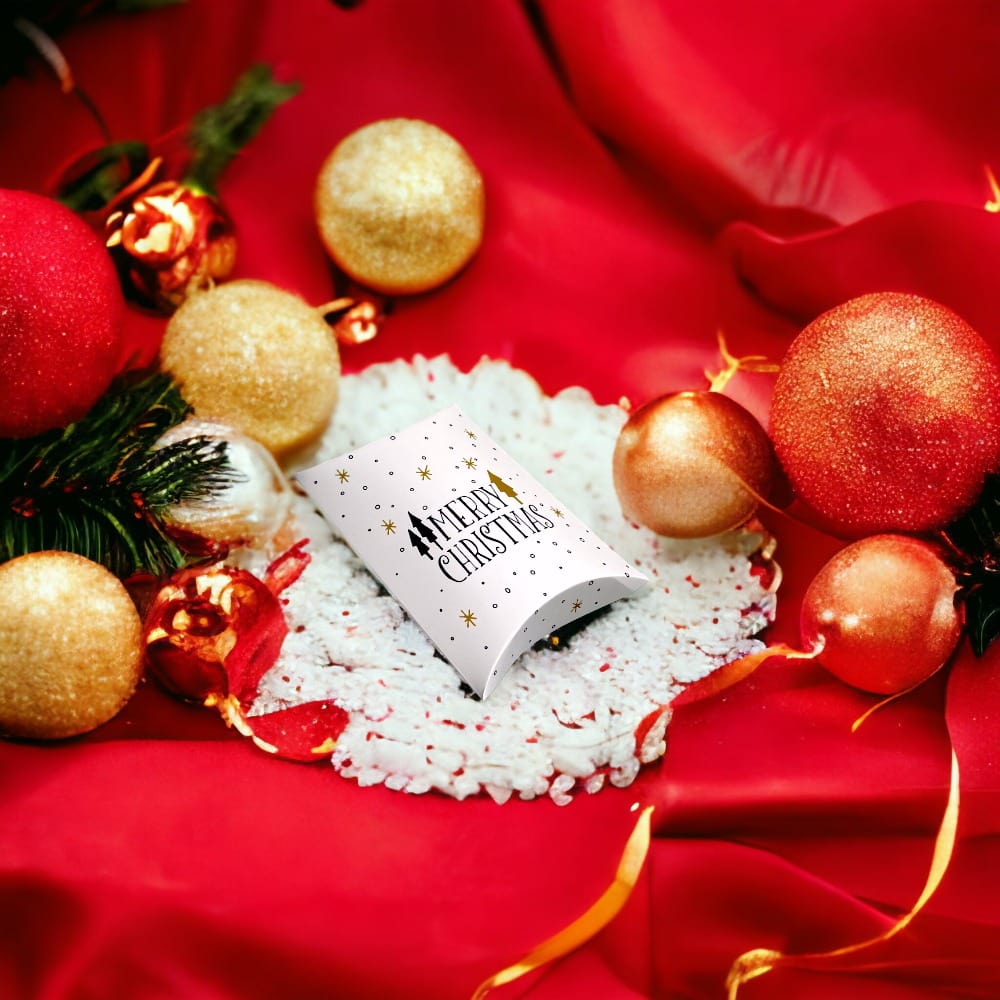 Cutie Crăciun în formă de pernă - model 7 alb (set 50 buc) 14x10x2.6cm - CraftUp