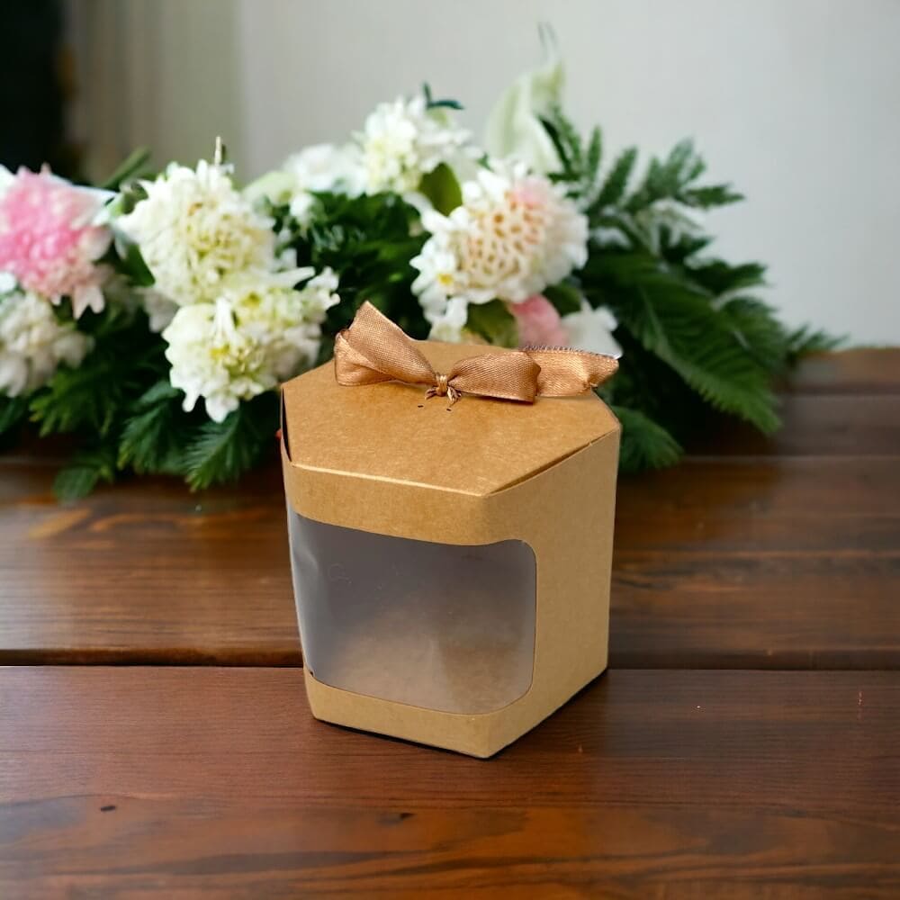Cutie hexagonală cu fereastră și panglică - kraft (set 12 buc) - CraftUp