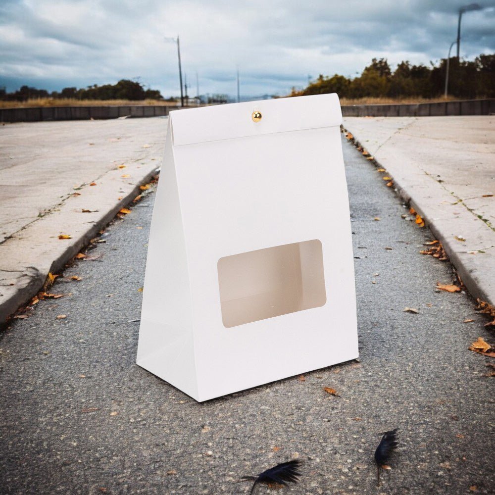 Cutie stand up cu fereastră și capsă - alb (set 25 buc) - 15x8x20cm - CraftUp