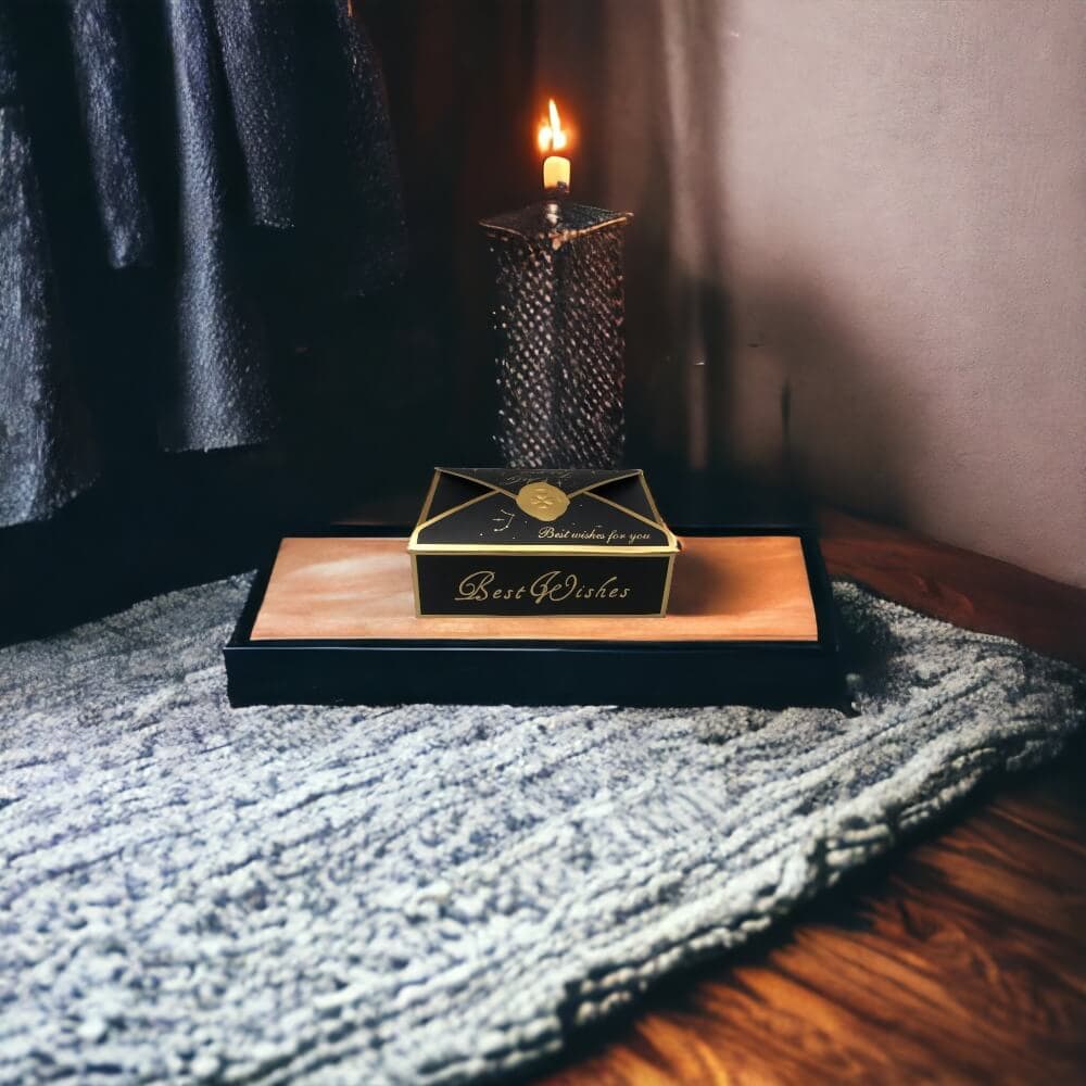 Cutie tip plic din hârtie cu sigiliu auriu 10.5x7x3.5cm - negru (set 50 buc) - CraftUp