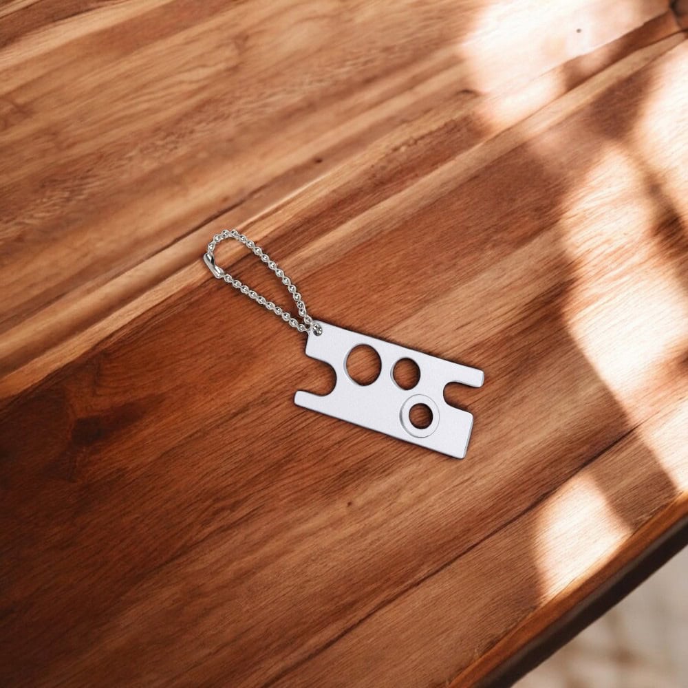 Deschizător pentru diferite capace și sticluțe cu lanț - Alb - CraftUp