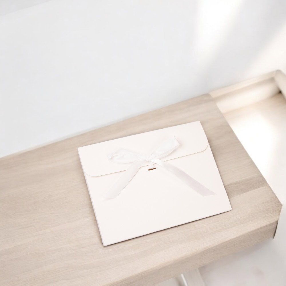 Plic hârtie cu panglică - alb - CraftUp