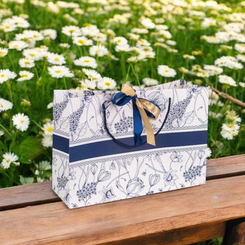 Pungă model floral cu 2 panglici colorate și mâner din sfoară - albastru (set 10 buc) 36x12x24cm - CraftUp