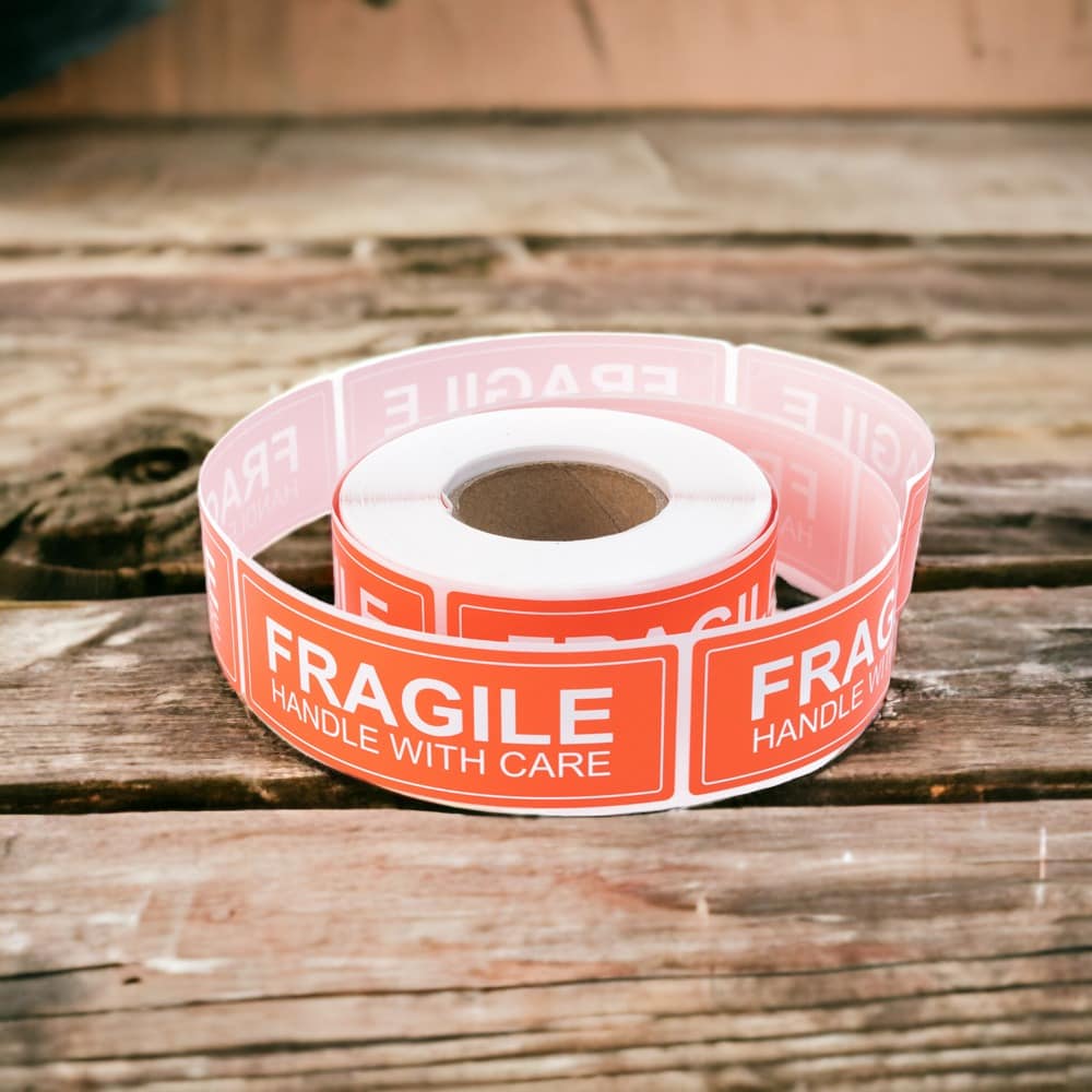 Rolă 250 stickere Fragile dreptunghiulare 2.5x7.5cm - model 1 (alb - rosu) - CraftUp