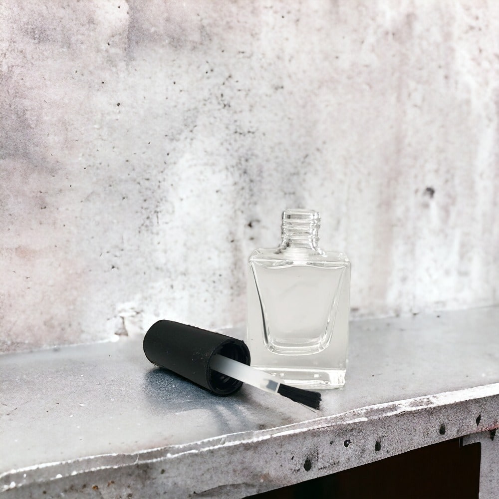 Sticluță transparentă pătrată cu pensulă ojă și capac negru 10ml - CraftUp